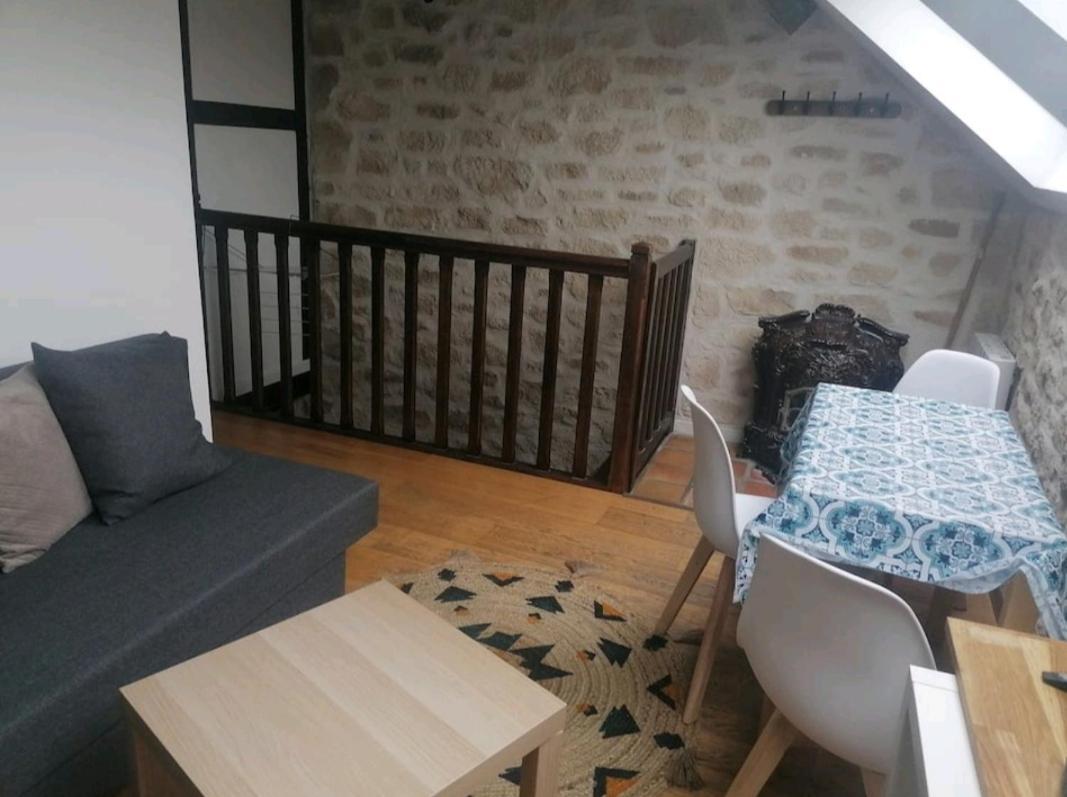 Ferienwohnung Le Charme De La Pierre Echarcon Exterior foto