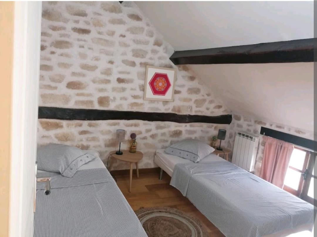 Ferienwohnung Le Charme De La Pierre Echarcon Exterior foto