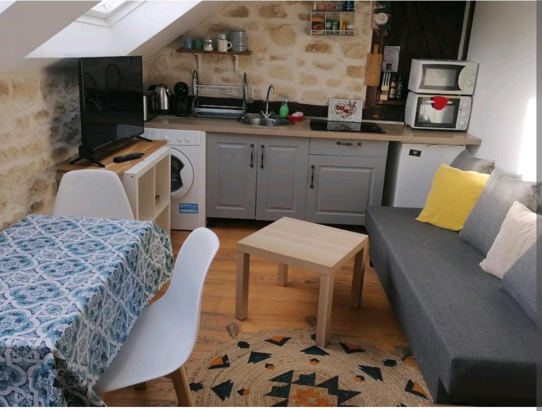 Ferienwohnung Le Charme De La Pierre Echarcon Exterior foto